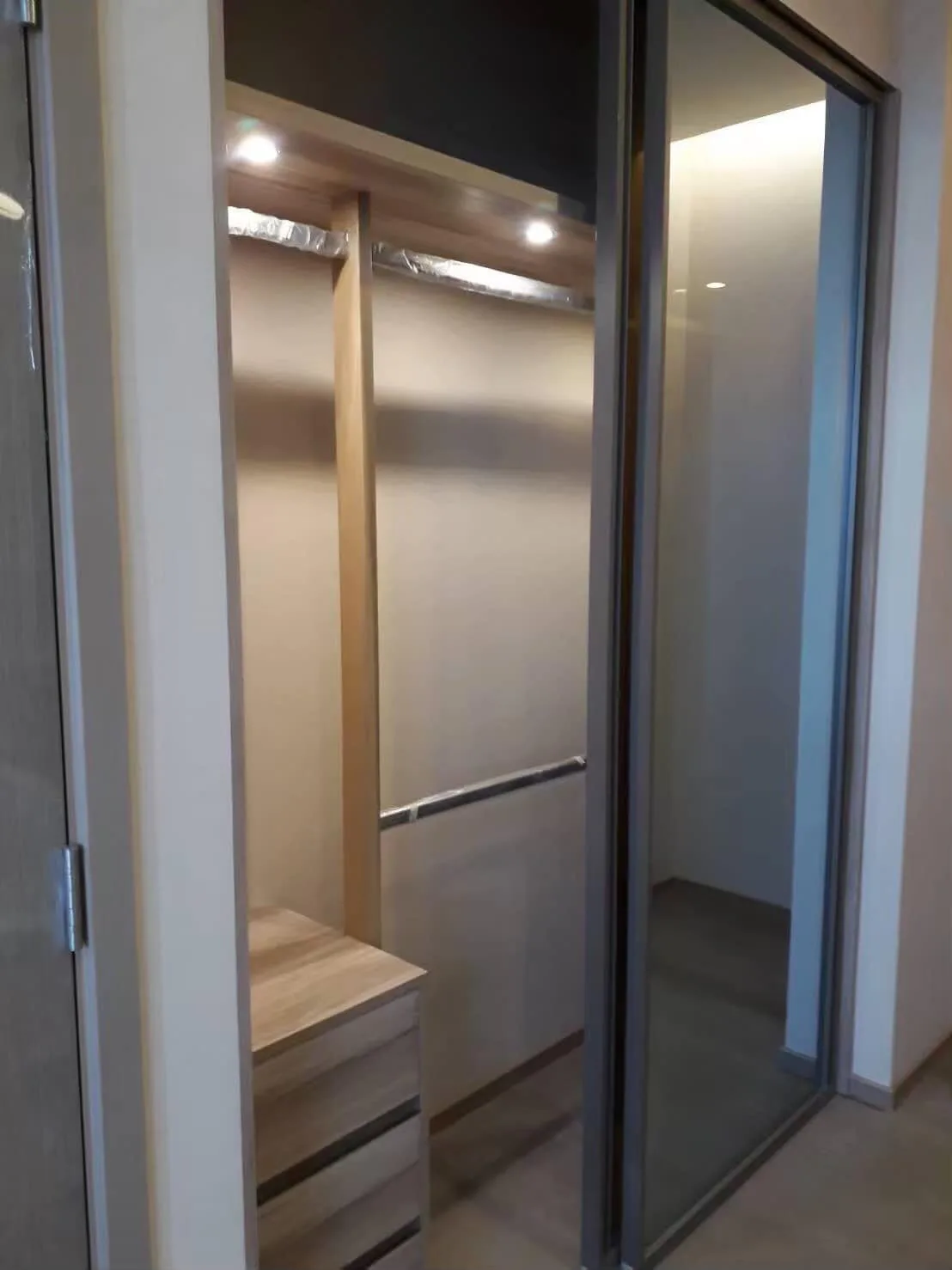 The Esse Asoke — photo 5
