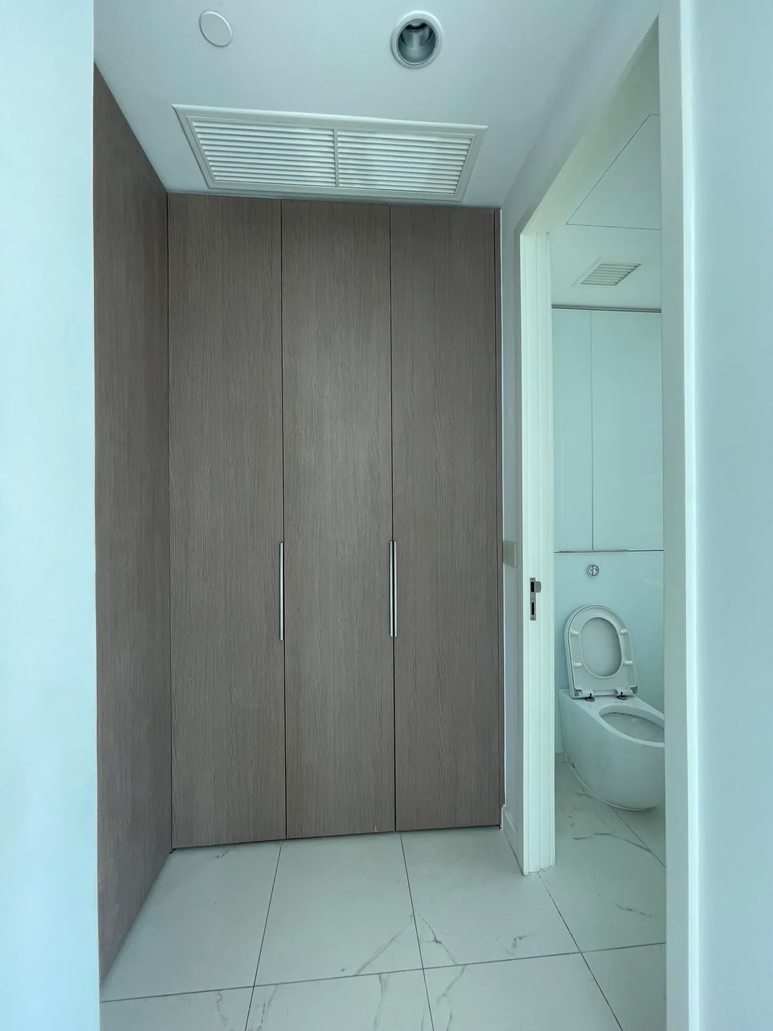 185 Rajadamri — photo 21