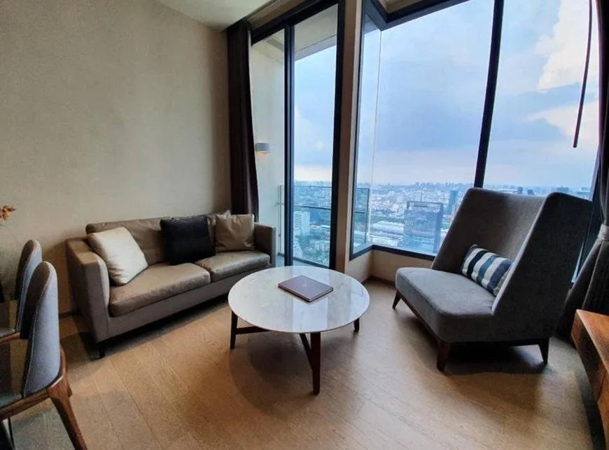 The Esse Asoke — photo 1