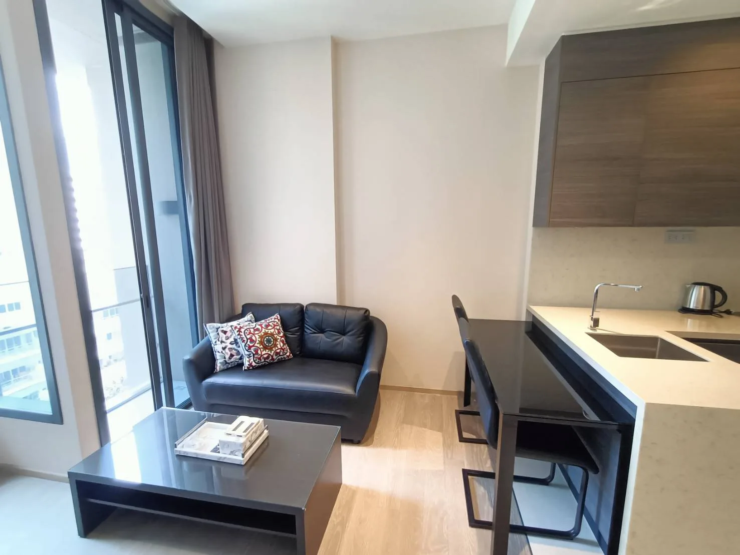 The Esse Asoke — photo 4