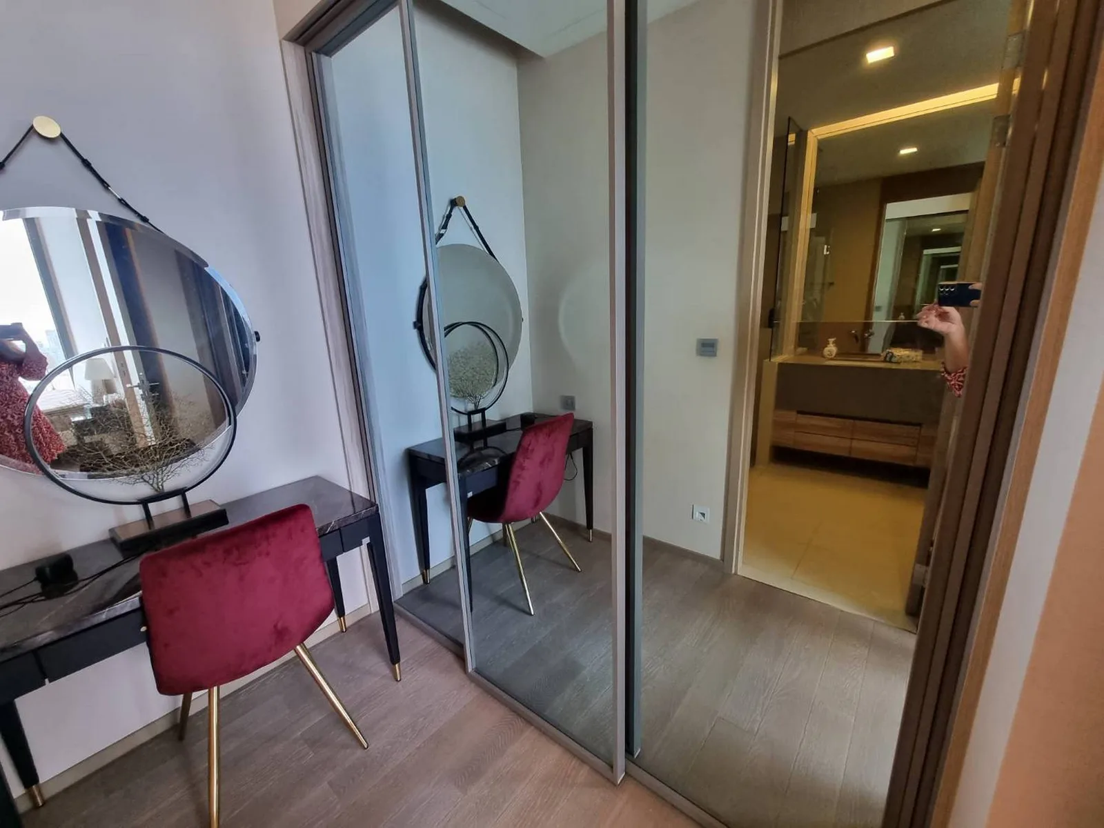 The Esse Asoke — photo 4
