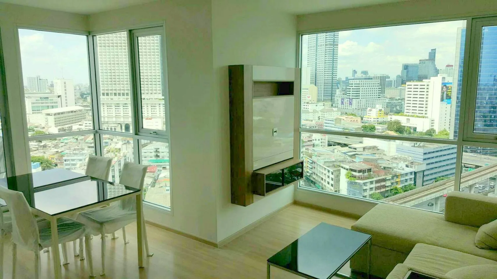 Rhythm Sathorn — photo 2