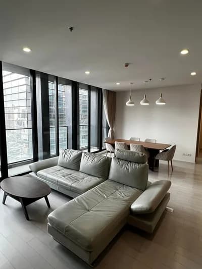 Noble Ploenchit