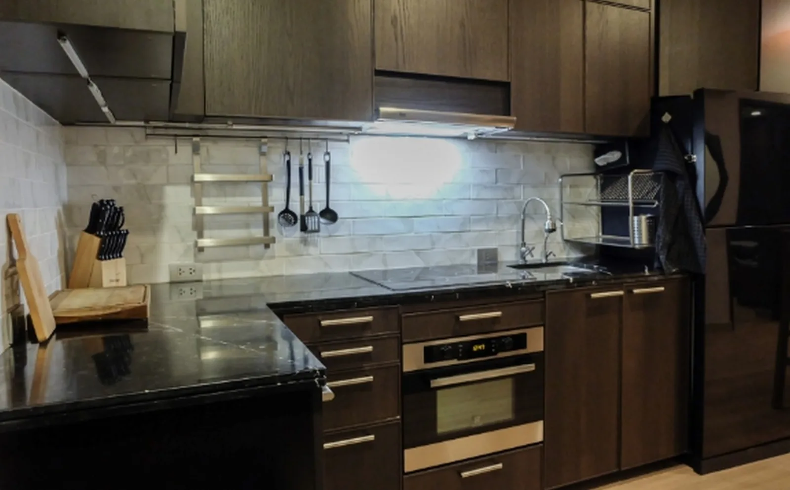 Sky Walk Condominium — photo 9