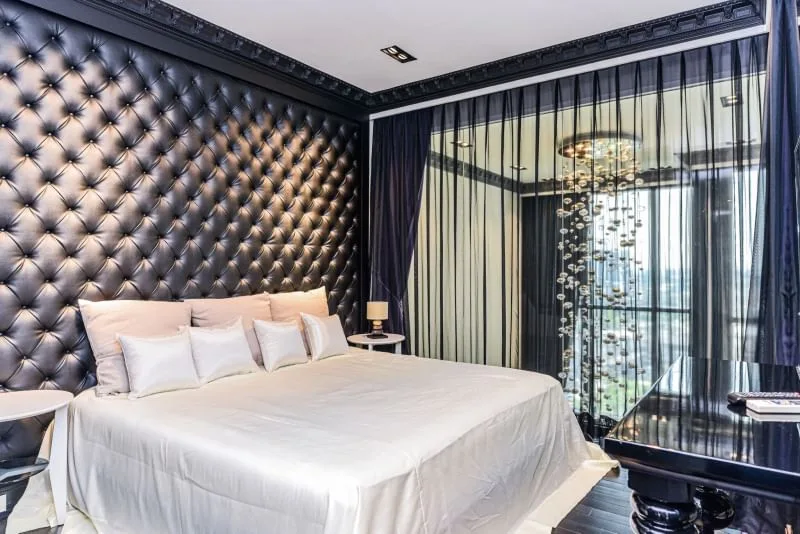 The Emporio Place — photo 1