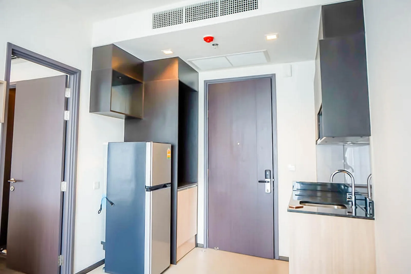 Edge Sukhumvit 23 — photo 4