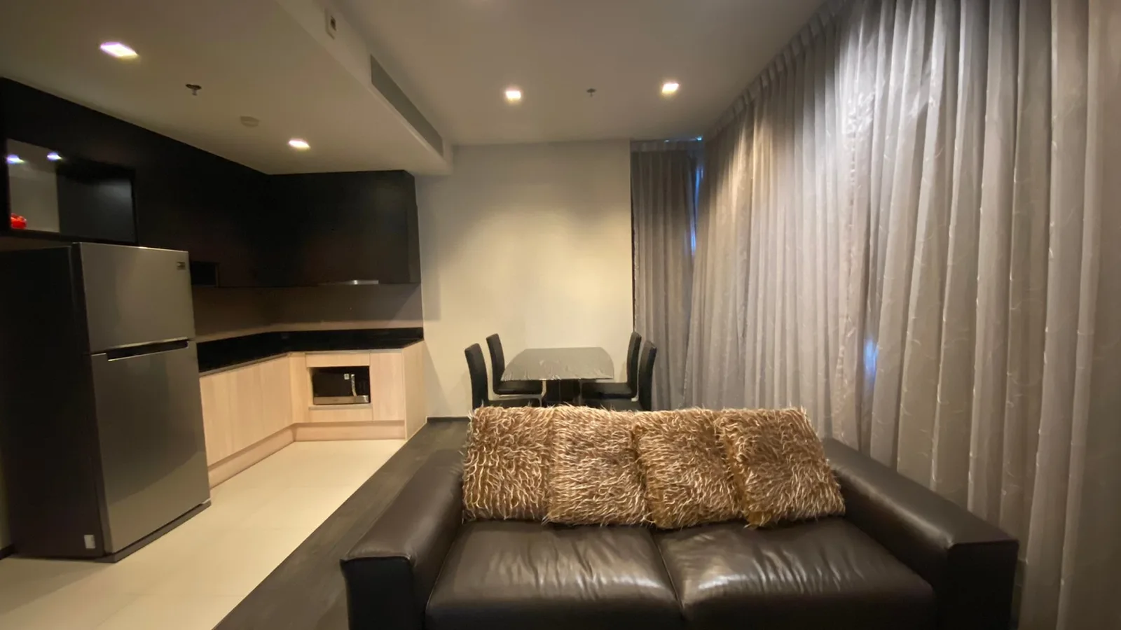 Edge Sukhumvit 23 — photo 1