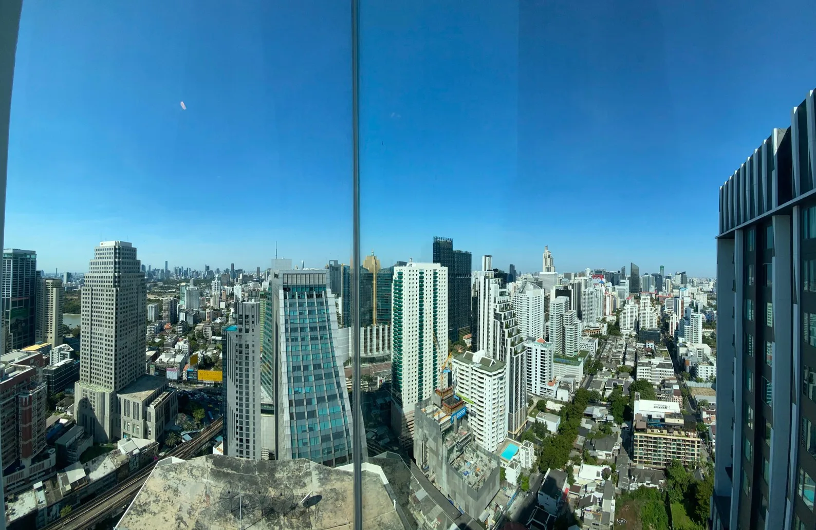 Edge Sukhumvit 23 — photo 17