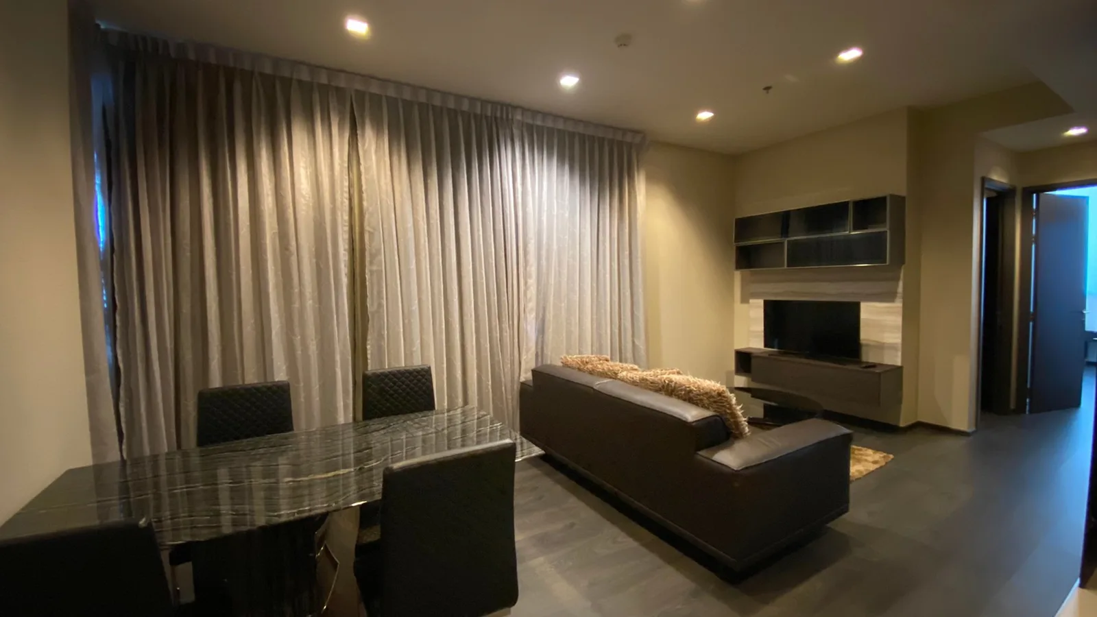 Edge Sukhumvit 23 — photo 4
