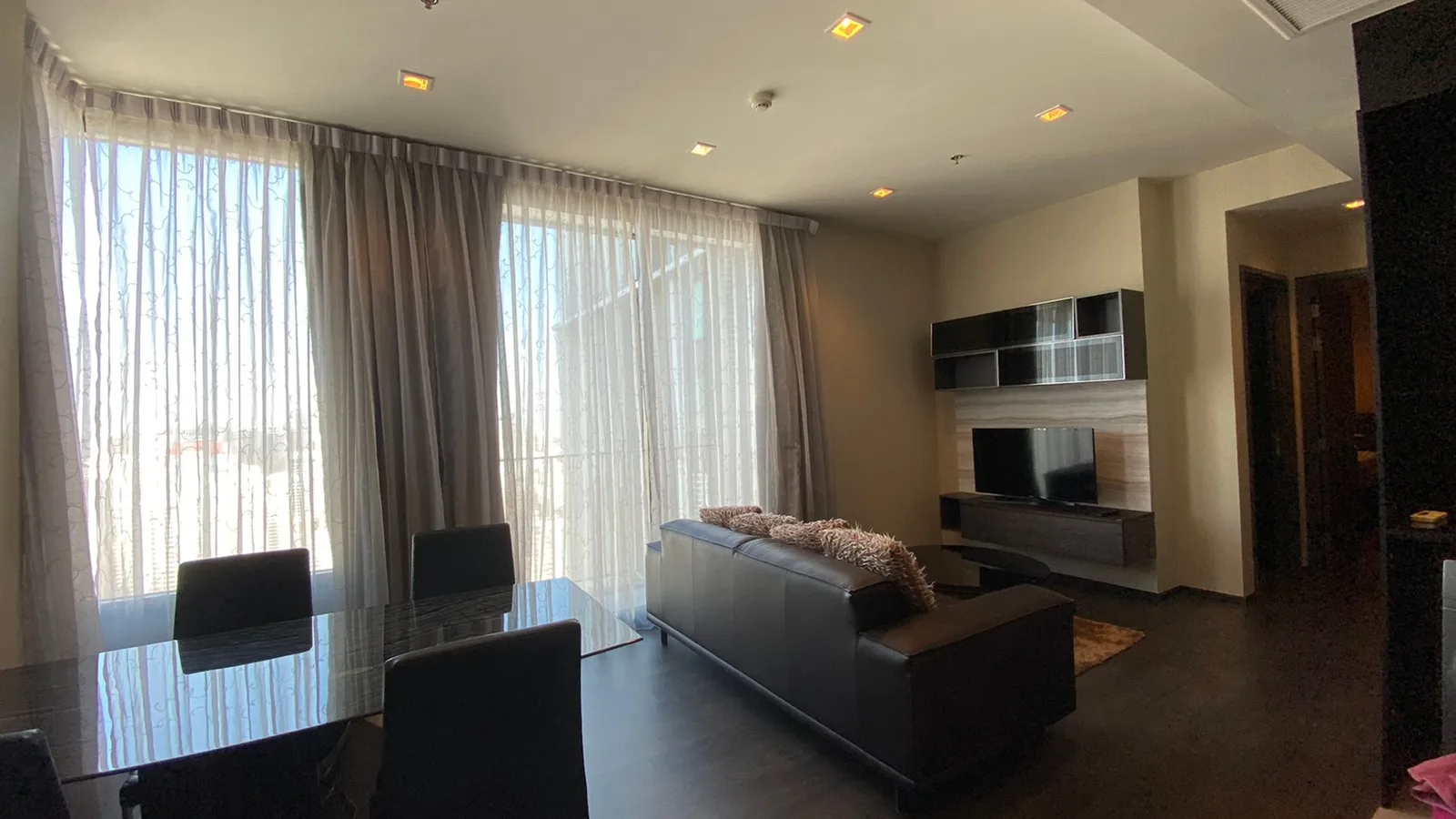 Edge Sukhumvit 23 — photo 6