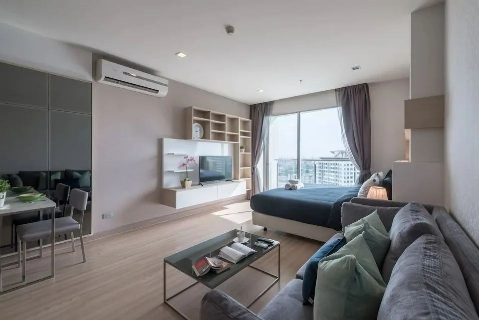 Sky Walk Condominium — photo 1