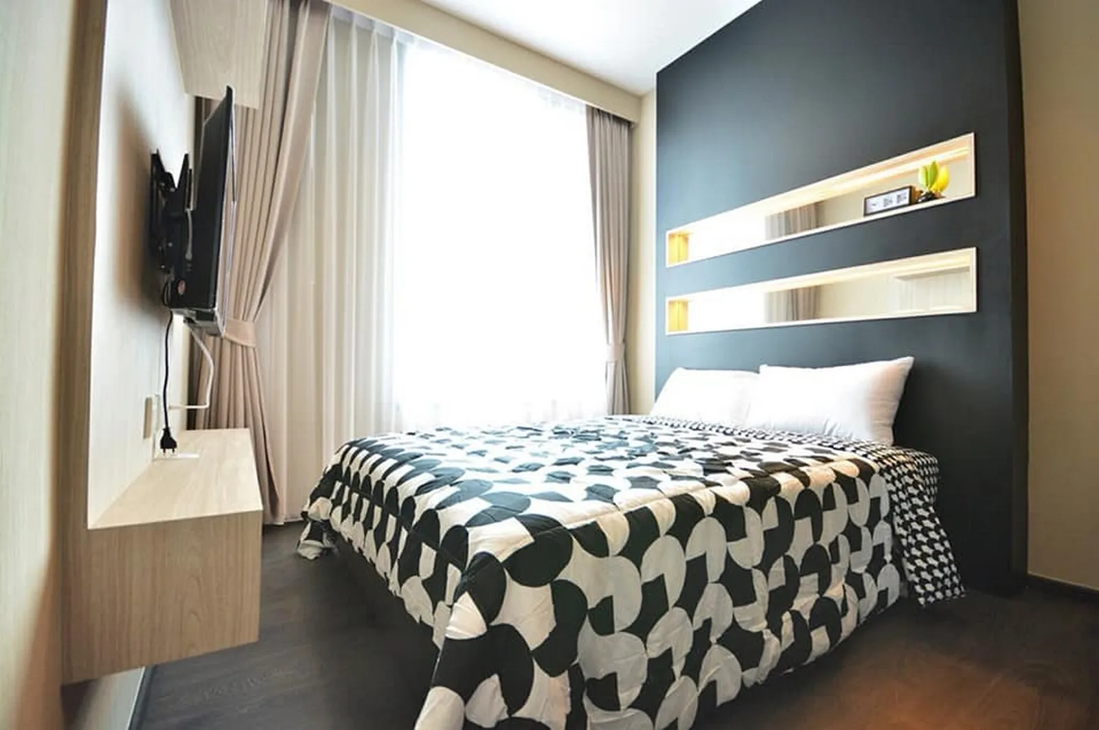 Edge Sukhumvit 23 — photo 2