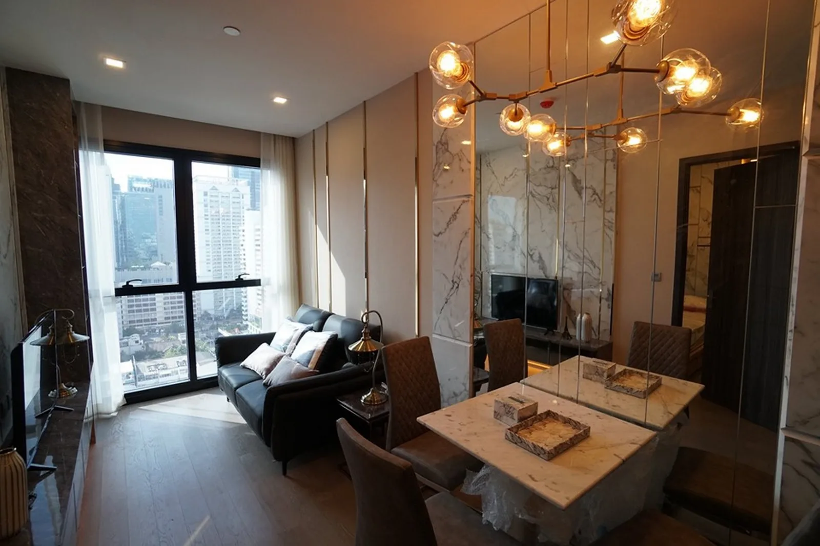 Ashton Asoke — photo 1