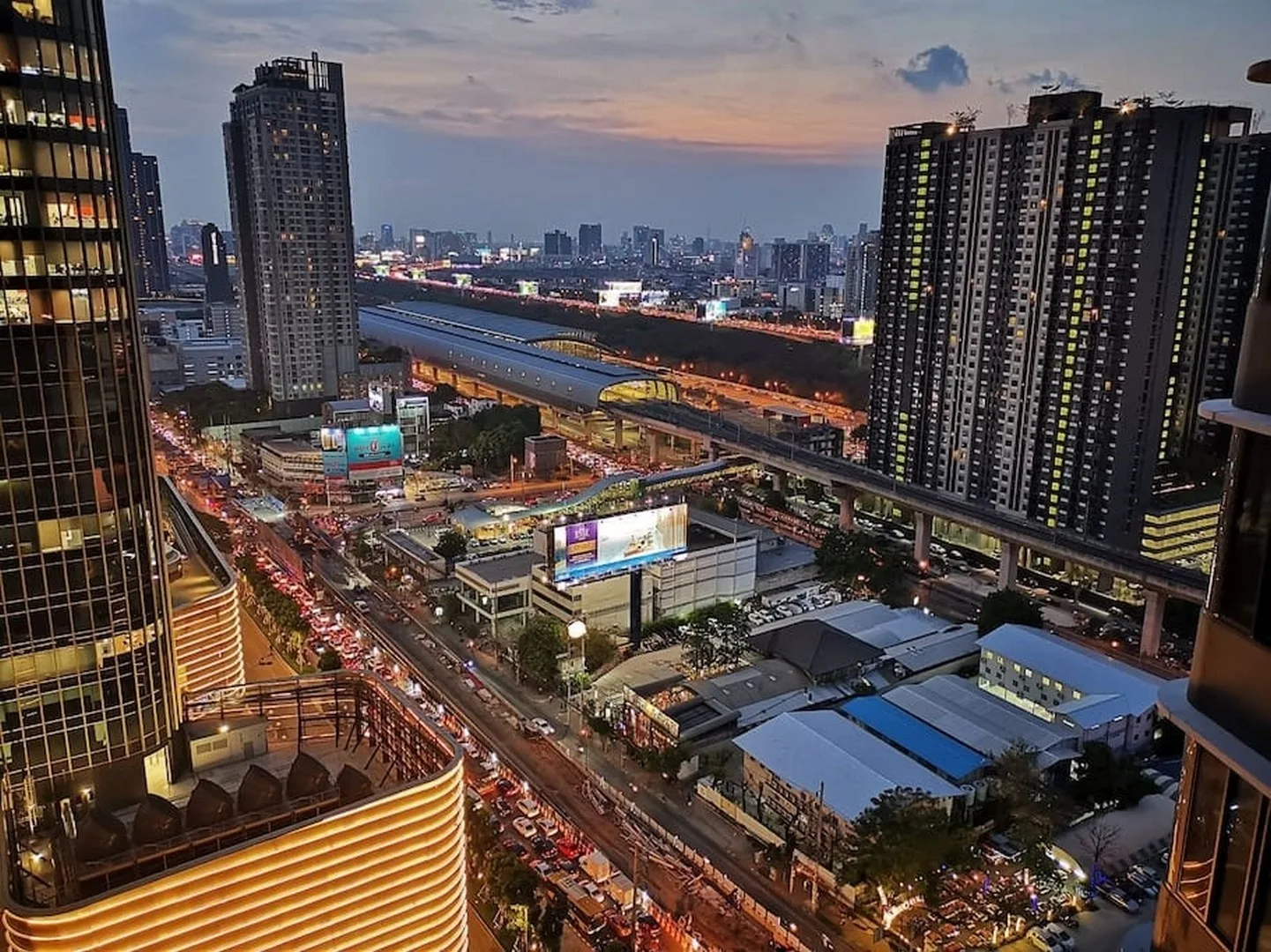 Ideo Mobi Asoke — photo 15
