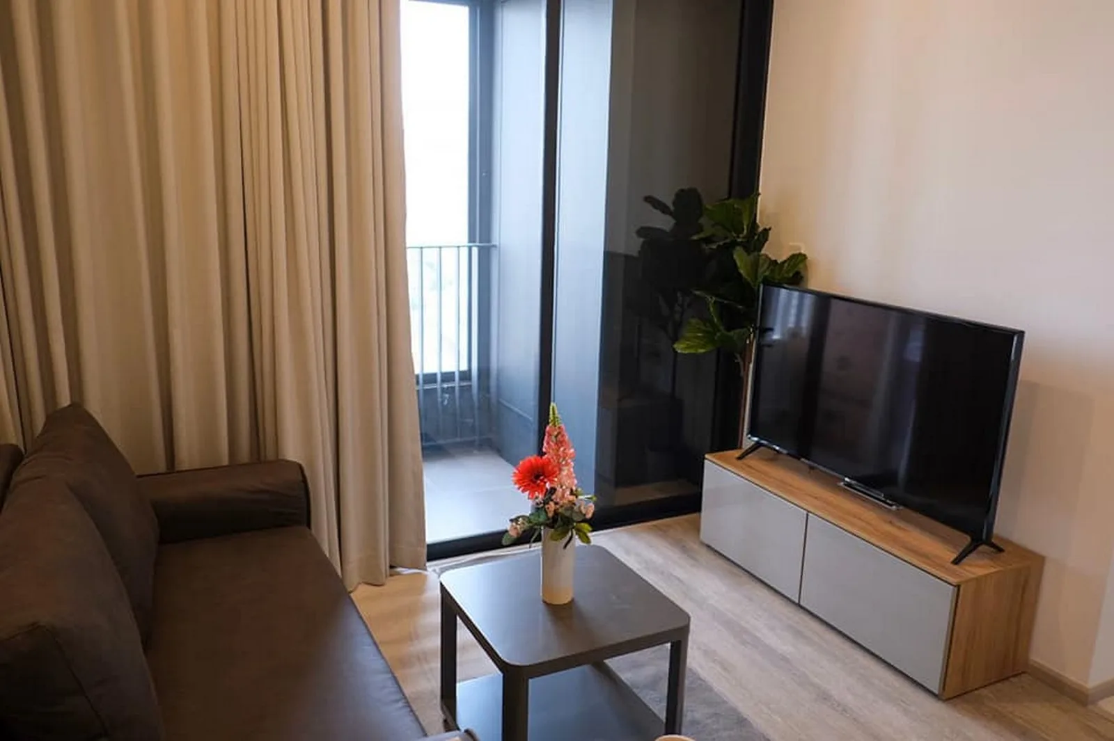 Ideo Mobi Asoke — photo 1