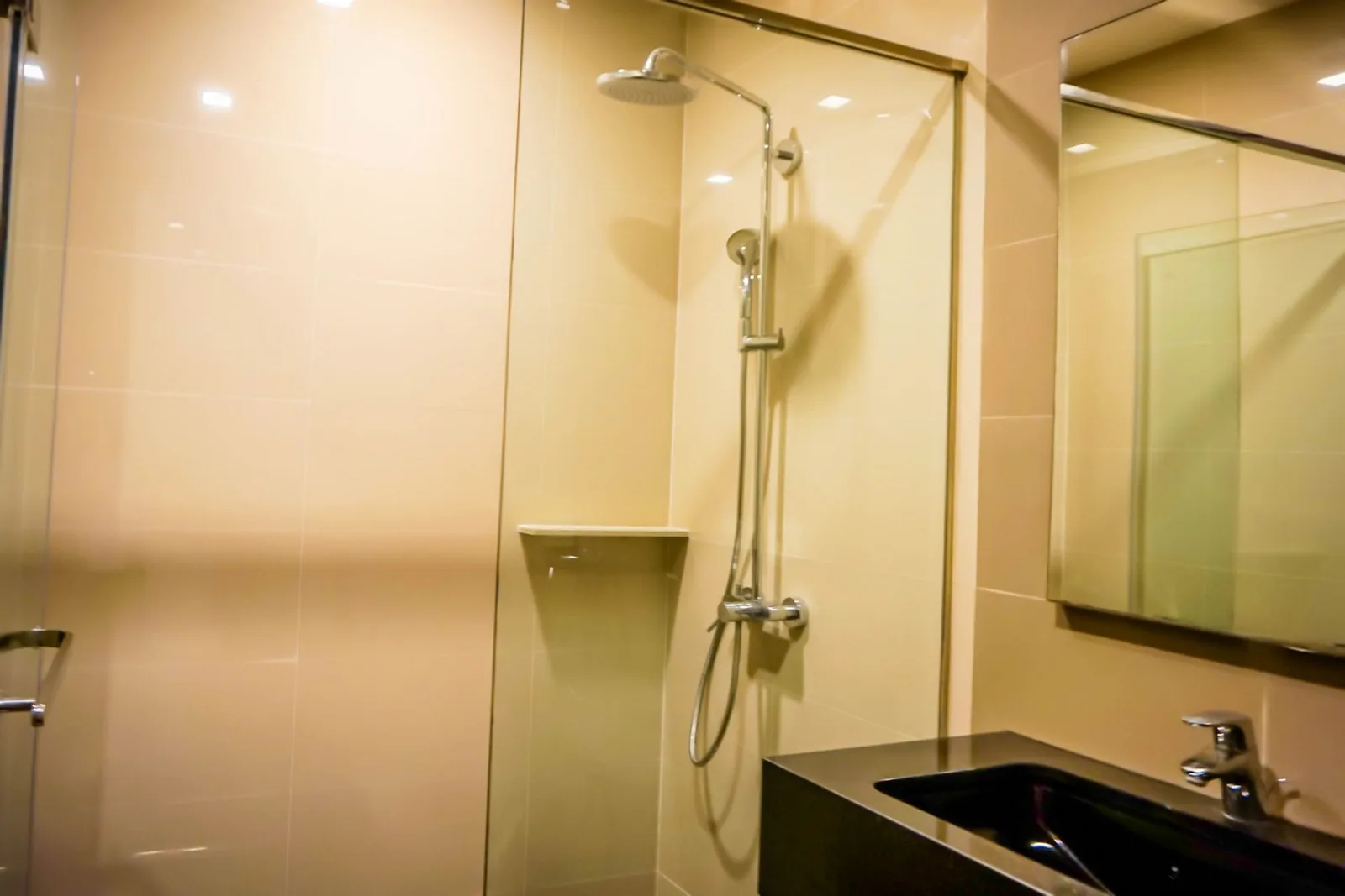 Edge Sukhumvit 23 — photo 8
