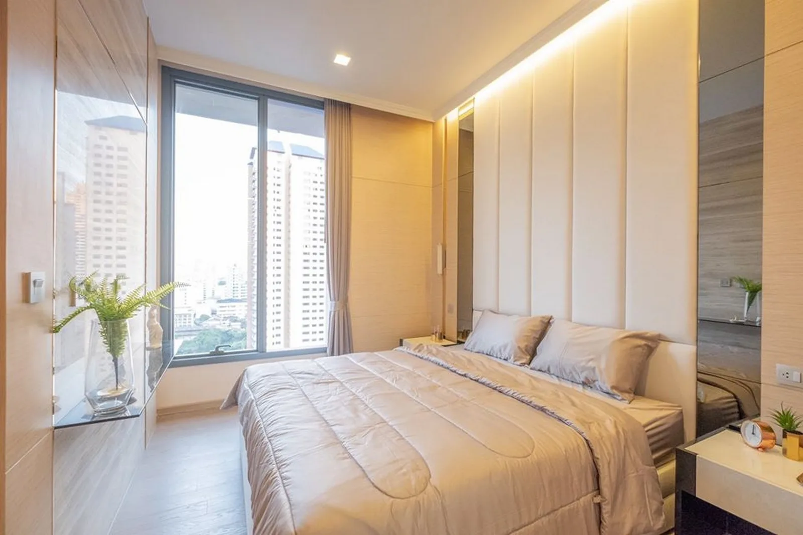 The Esse Asoke — photo 7