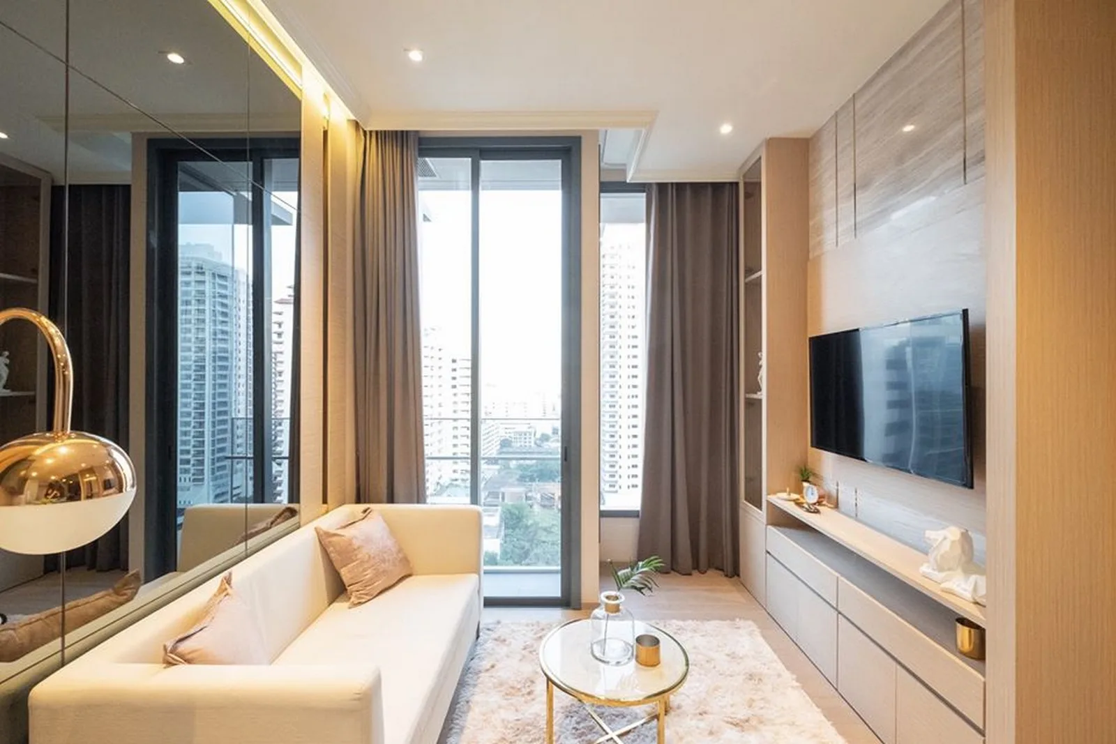 The Esse Asoke — photo 10