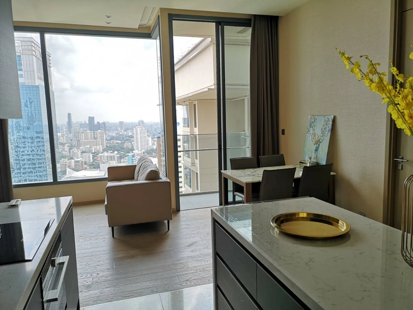The Esse Asoke — photo 2
