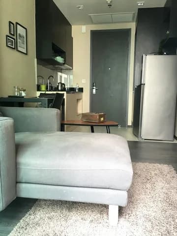 Edge Sukhumvit 23
