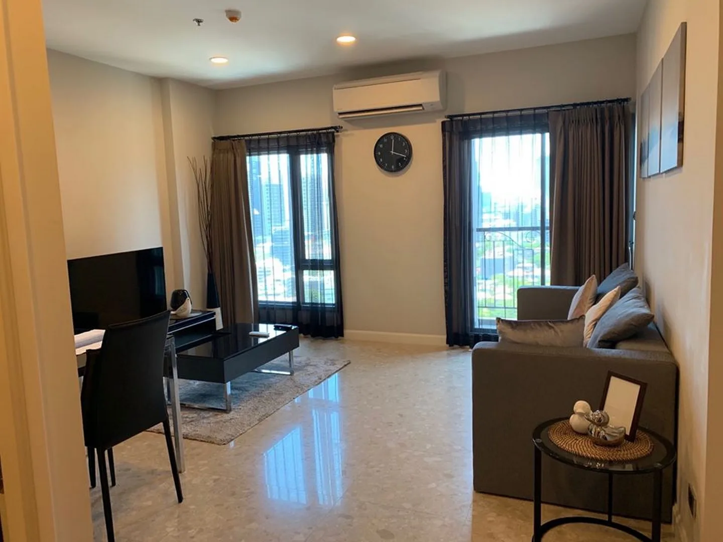 The Crest Sukhumvit 34 — photo 1