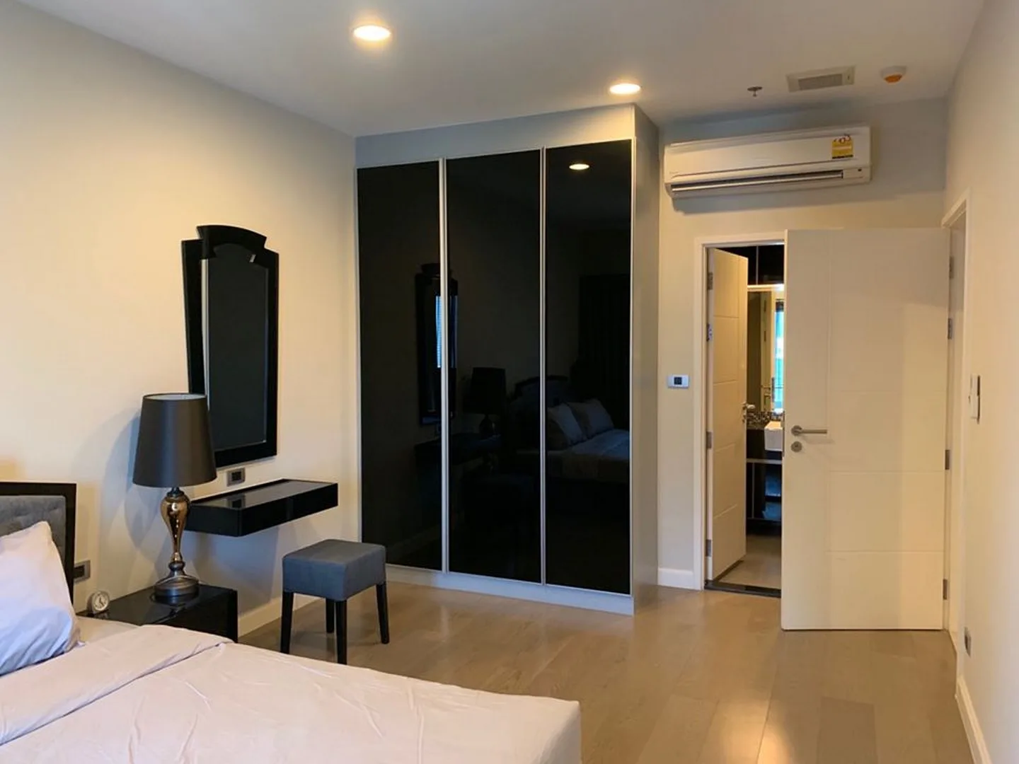 The Crest Sukhumvit 34 — photo 2