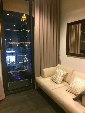 Edge Sukhumvit 23