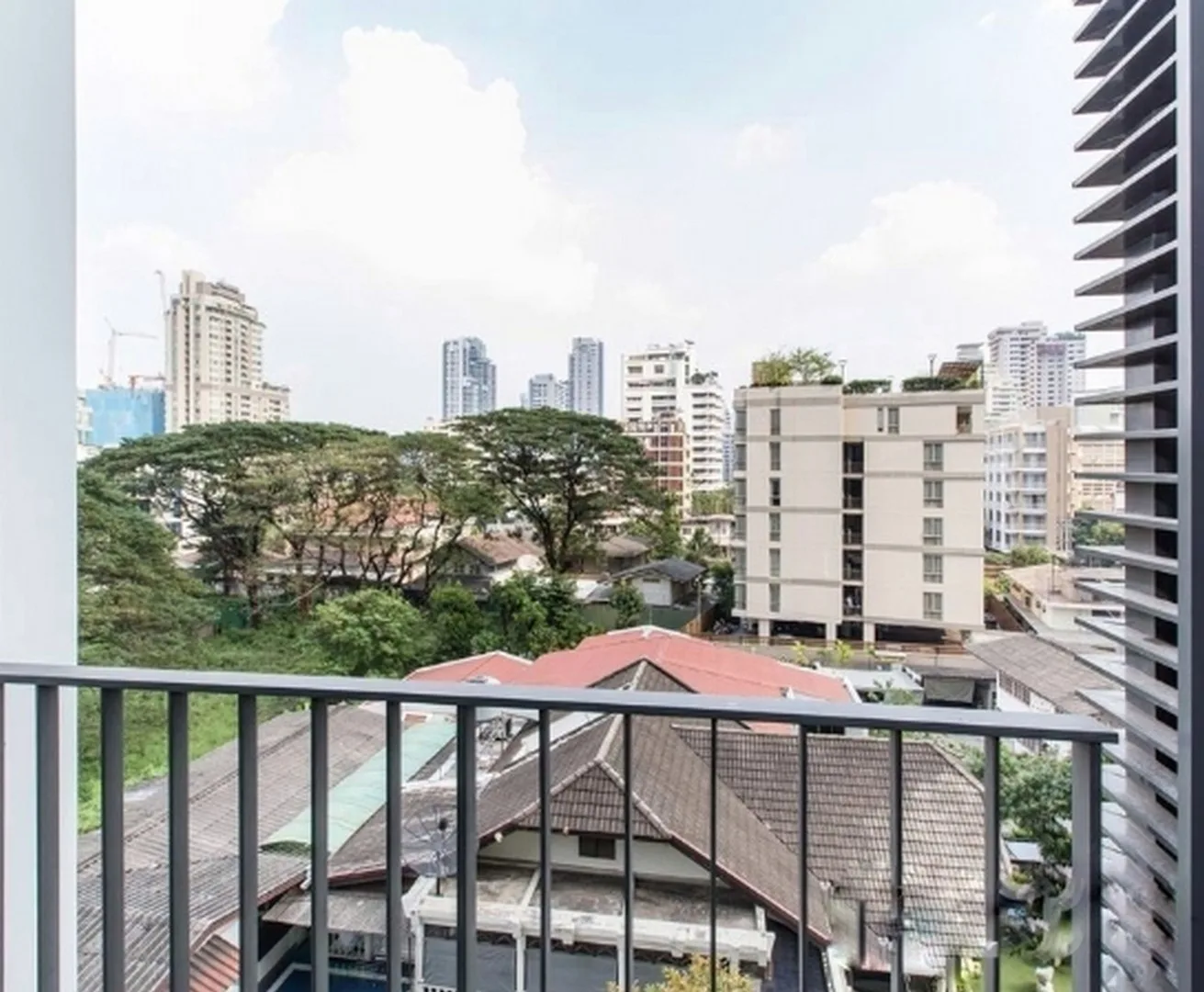 Edge Sukhumvit 23 — photo 8
