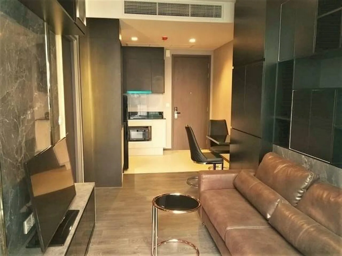 Edge Sukhumvit 23 — photo 2