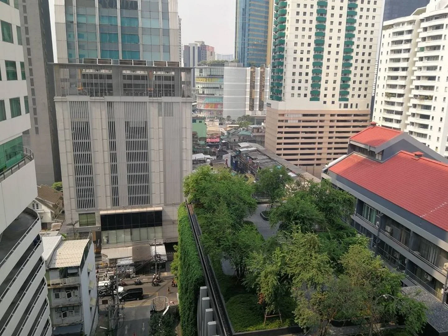 Edge Sukhumvit 23 — photo 10