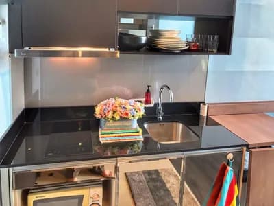 Edge Sukhumvit 23