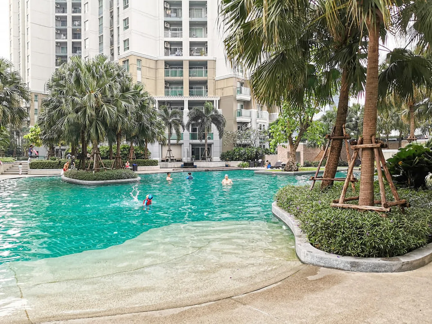 Belle Grand Rama 9 — photo 15