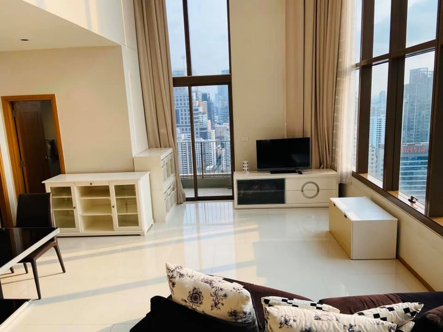 The Emporio Place — photo 1