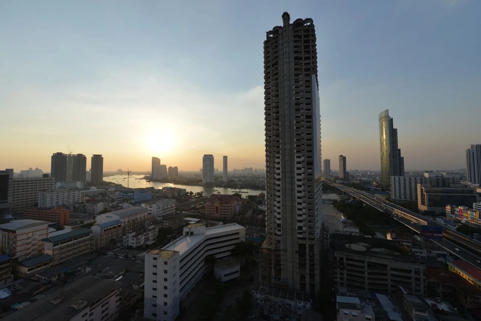 Rhythm Sathorn — photo 1