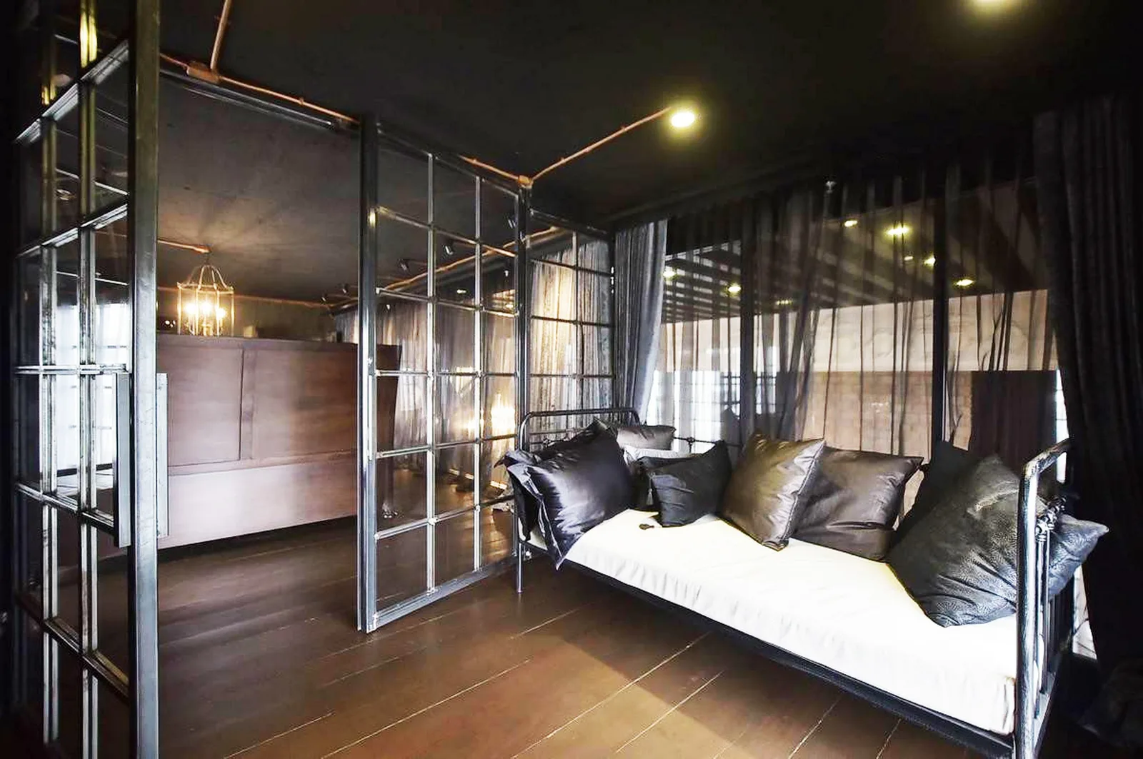 The Emporio Place — photo 6