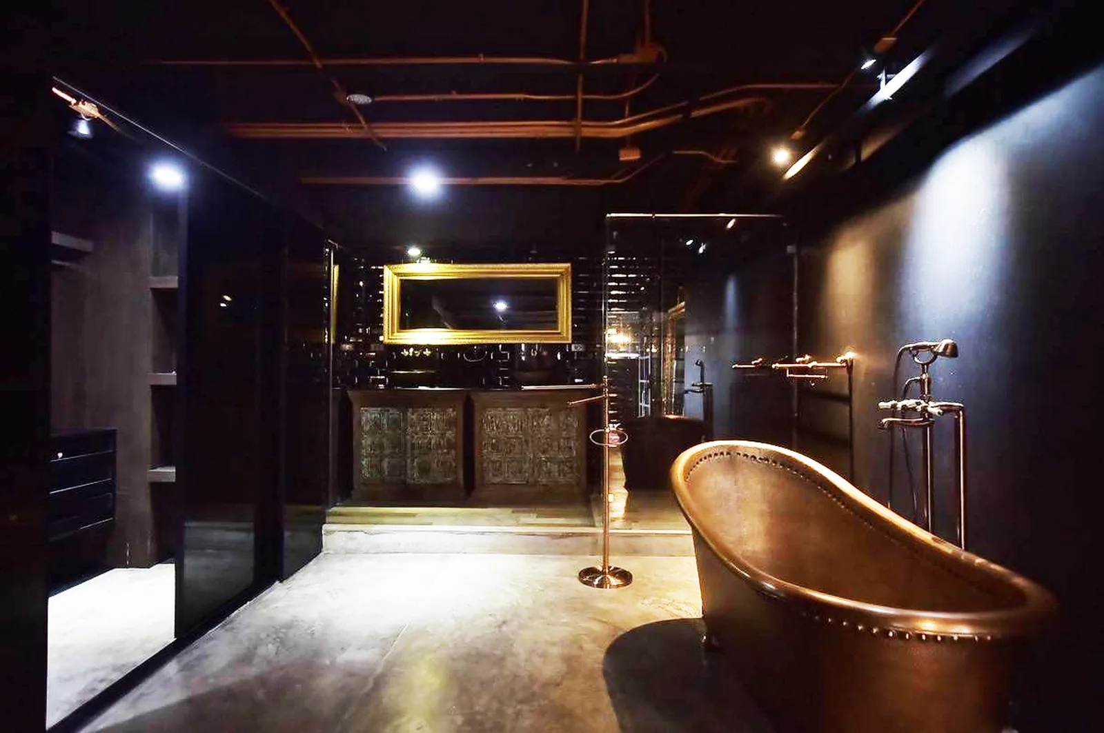 The Emporio Place — photo 7