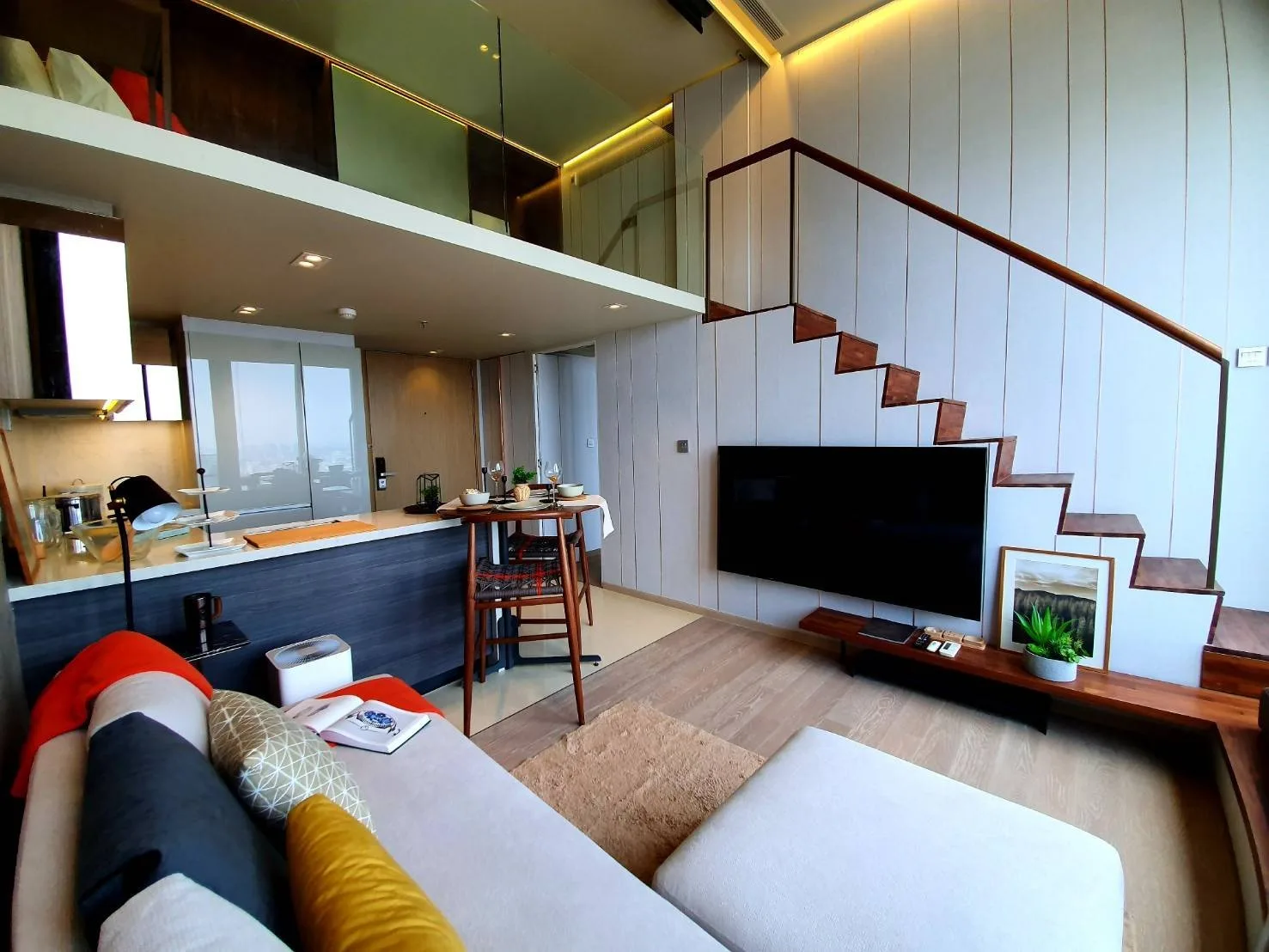 The Esse Asoke — photo 4
