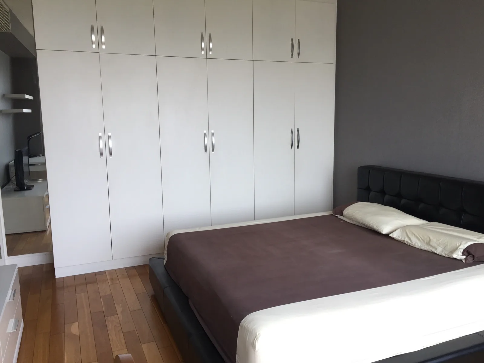 The Emporio Place — photo 7