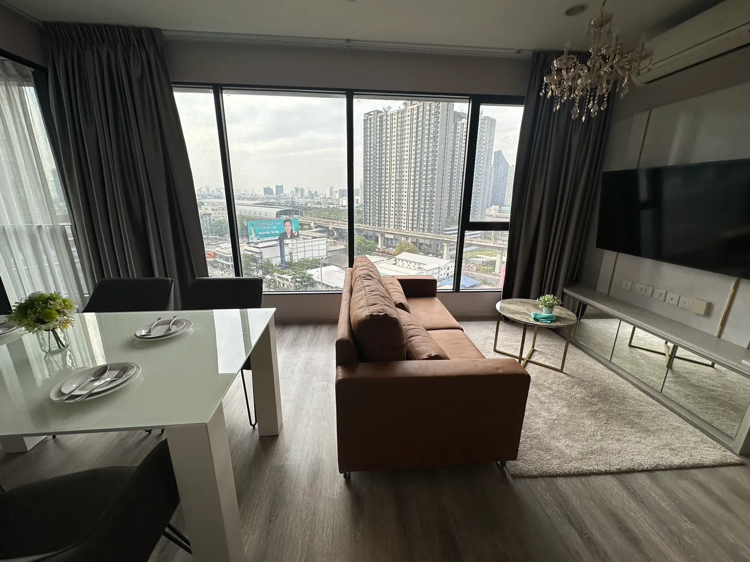 Ideo Mobi Asoke — photo 1