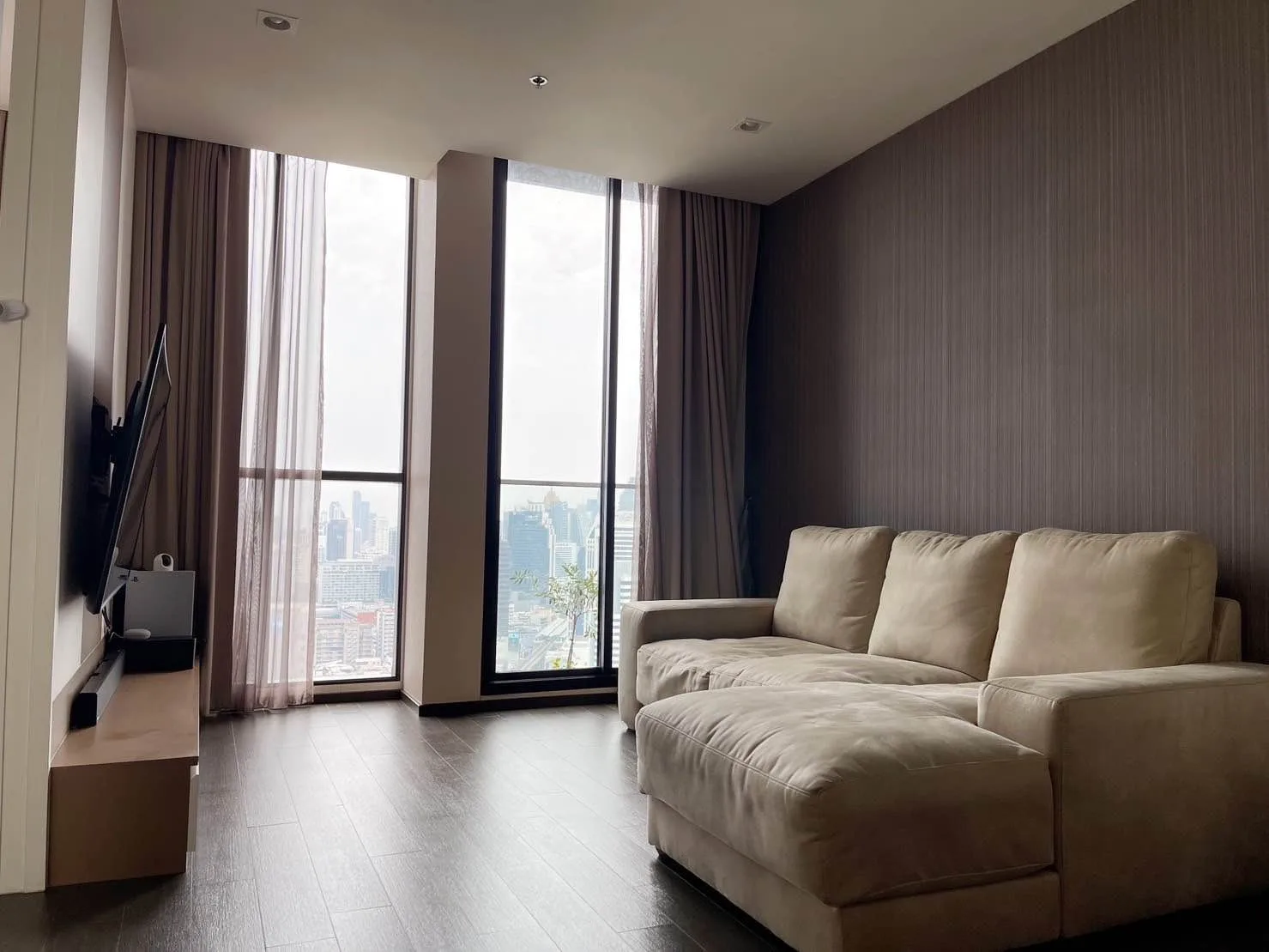 Noble Ploenchit — photo 1