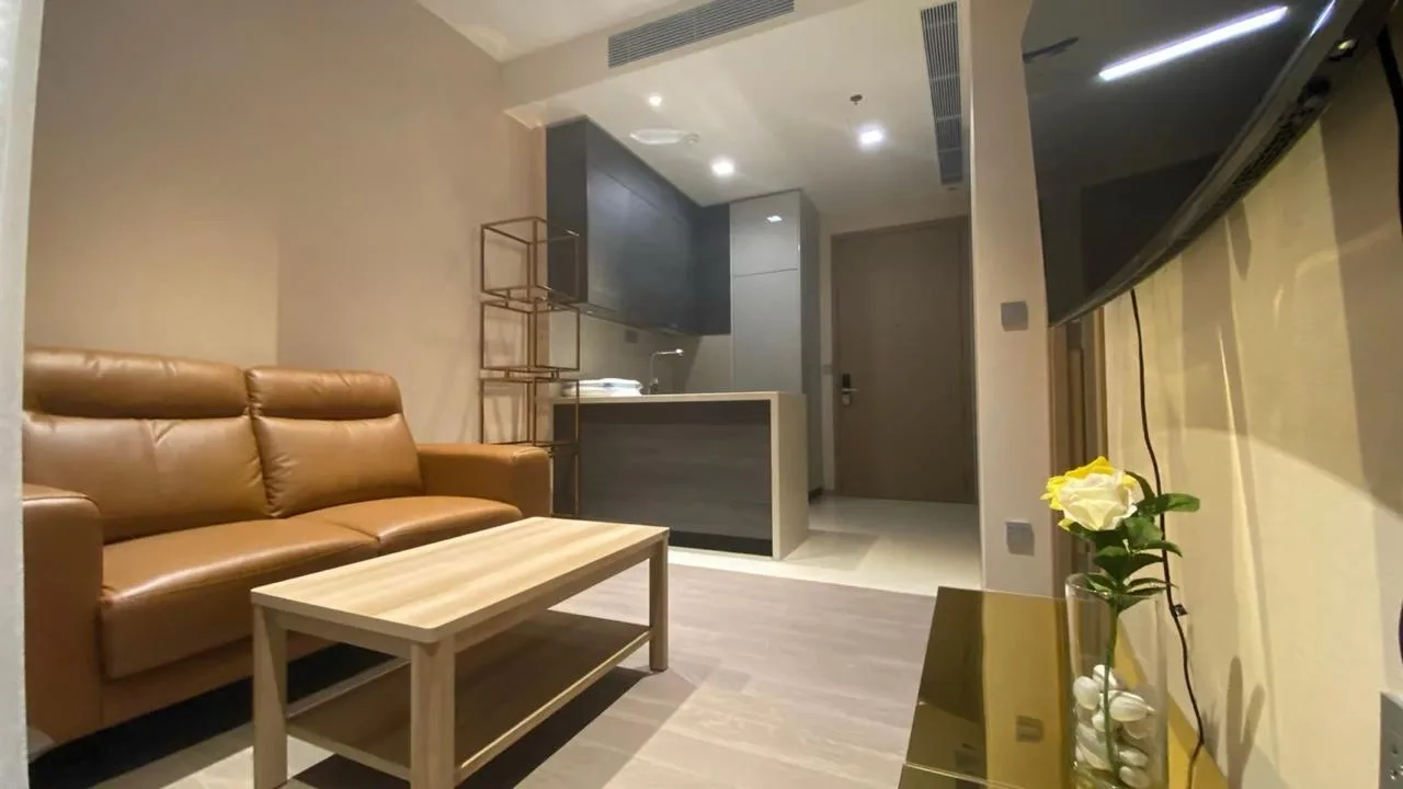 The Esse Asoke — photo 1