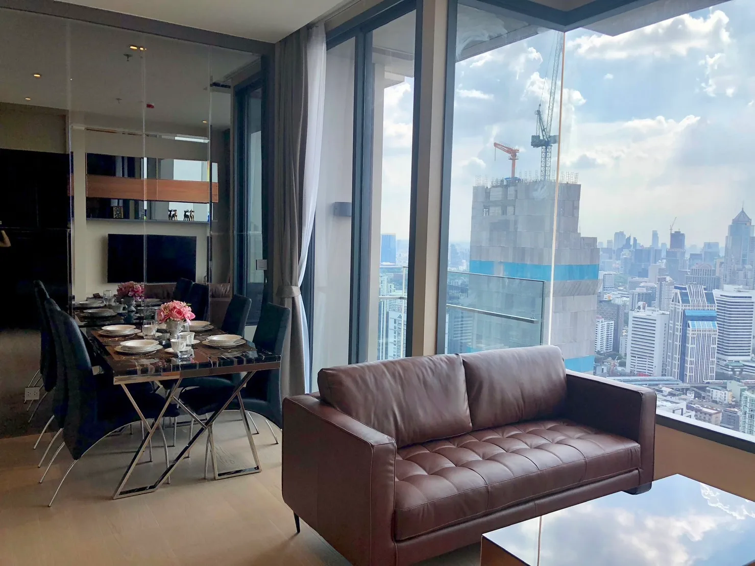 The Esse Asoke — photo 1