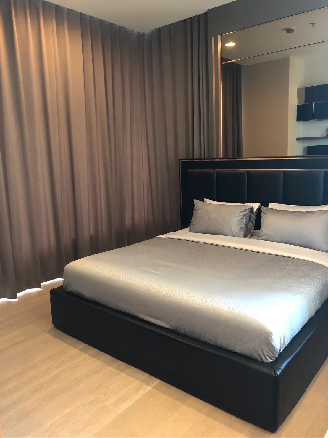 The Esse Asoke — photo 11