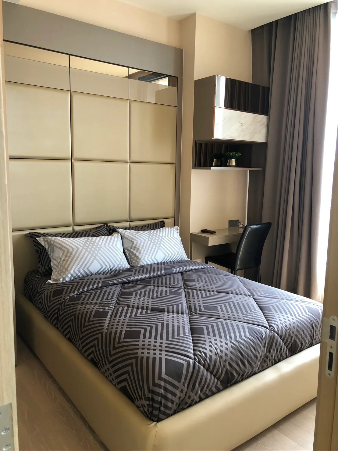 The Esse Asoke — photo 14