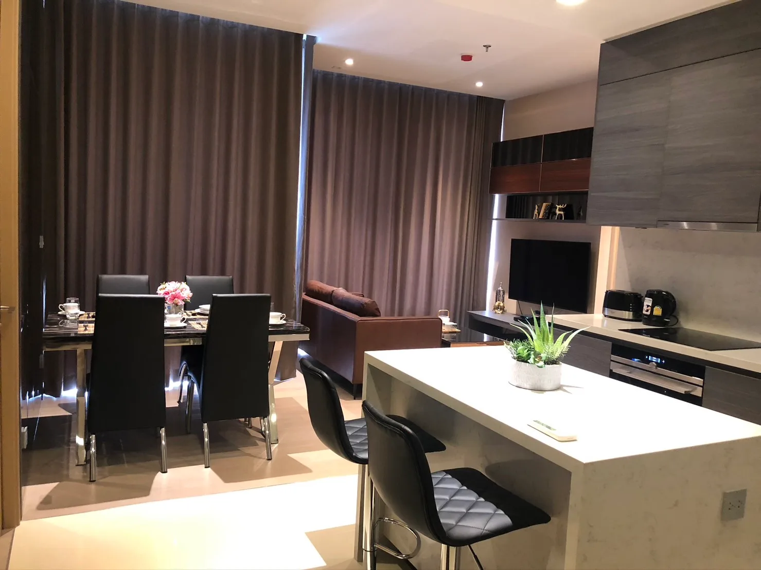 The Esse Asoke — photo 6