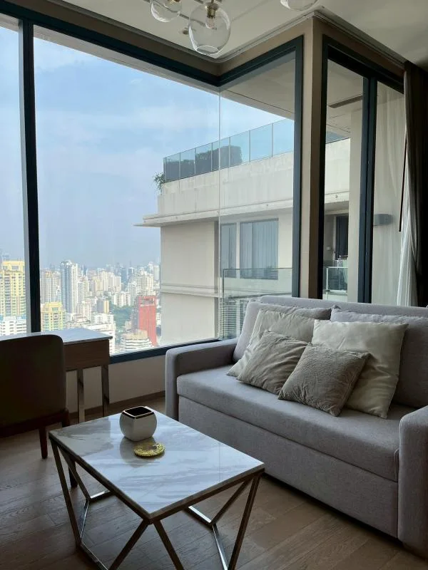 The Esse Asoke — photo 1