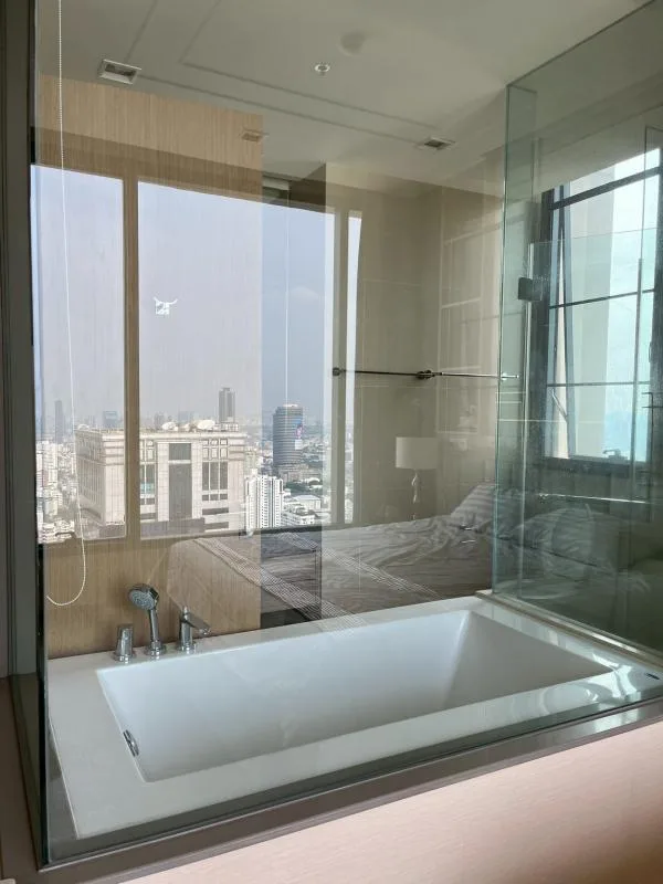 The Esse Asoke — photo 8