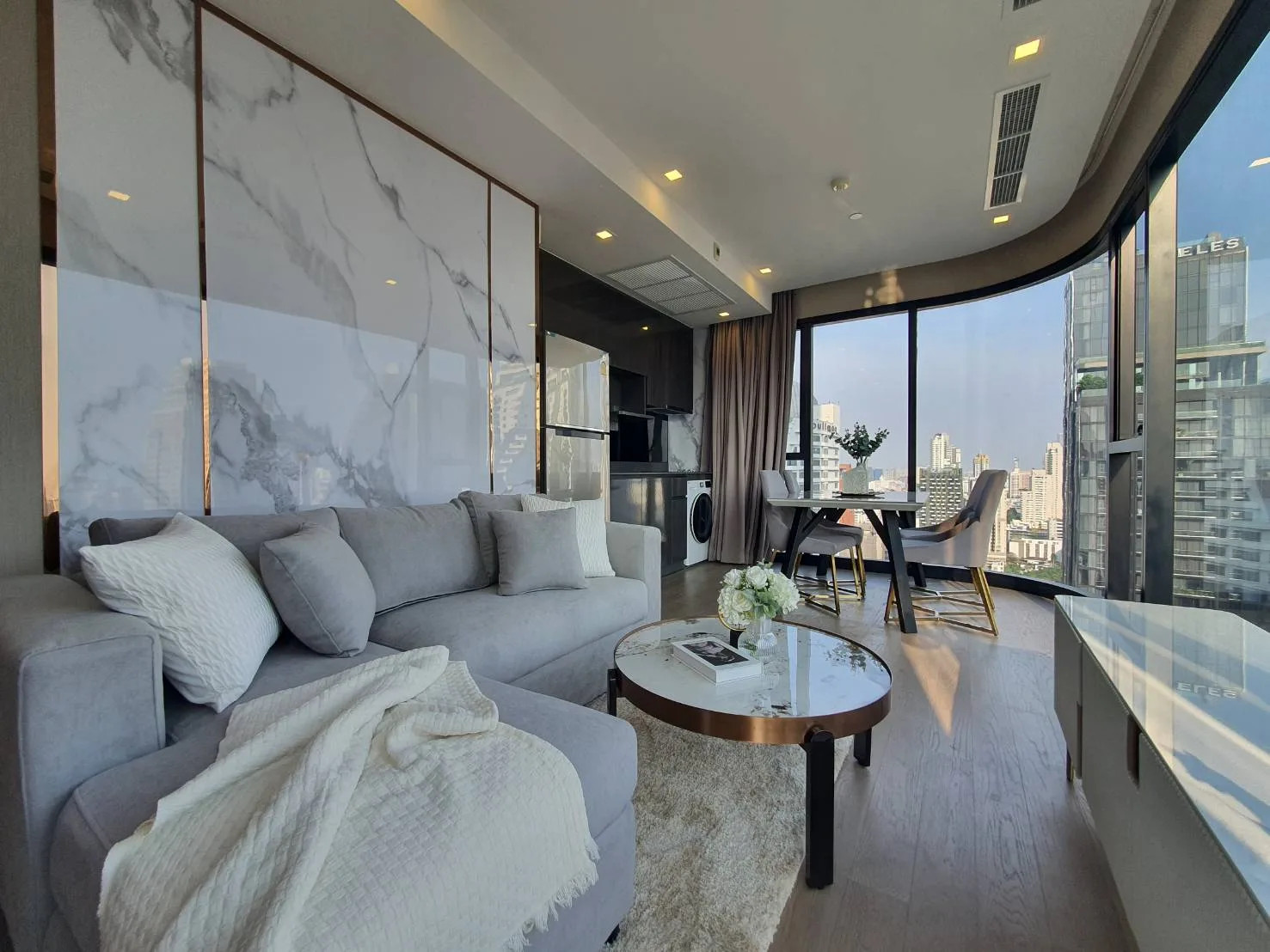 Ashton Asoke — photo 1