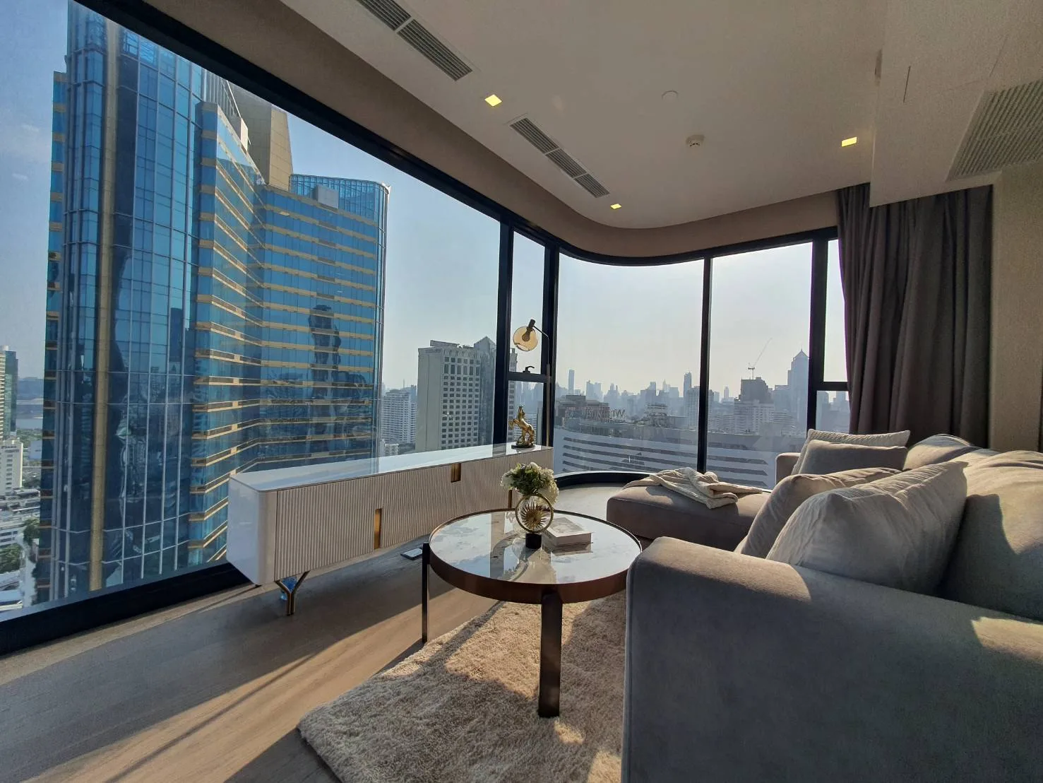 Ashton Asoke — photo 5