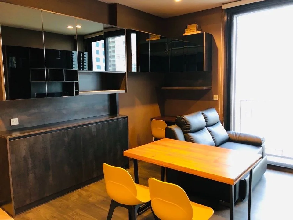 Edge Sukhumvit 23 — photo 2